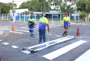 Prefeitura reforça pintura de solo na Avenida M-17 com Rua M-9