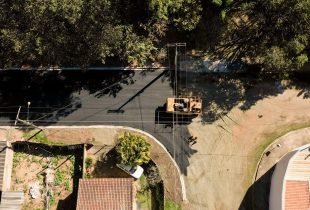 Via de Assistência recebe obras de pavimentação