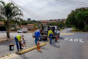 Prefeitura reforça pintura de solo em trecho do Jardim Santa Elisa