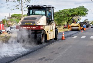 Trechos em obras na Avenida Brasil têm meia pista liberada