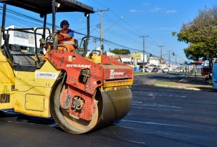 Prefeitura faz recapeamento asfáltico no Jardim São Paulo