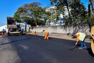 Prefeitura faz recapeamento em trechos da Marginal Anhanguera e Rua 22