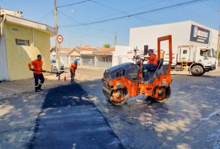 Prefeitura suaviza valetas na Av. M-25 com Rua M-15 no Cervezão