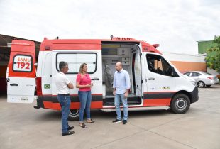 Rio Claro recebe nova ambulância para Samu