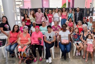 Exposição fotográfica sobre câncer de mama