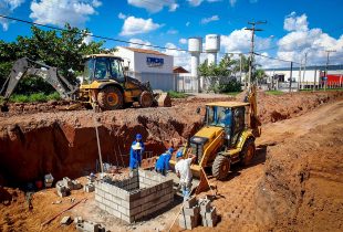 Trechos do Distrito Industrial ganham galerias para colocação de asfalto