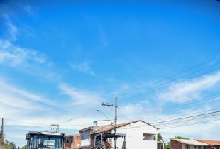 Primeiras vias do Jardim Nova Rio Claro recebem asfalto