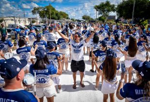 Ensaio geral das escolas de samba de Rio Claro reúne centenas de pessoas