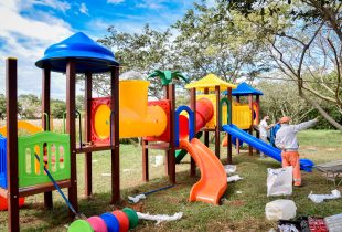 Prefeitura instala playground no Jardim Santa Clara