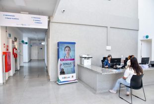 Prefeitura amplia prestação de serviços com painéis informativos