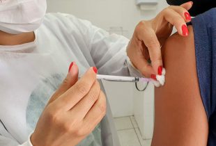 Empresas com mais de 80 funcionários podem pedir vacinação contra a gripe