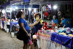 Sábado tem Papai Noel, música e feira no Jardim Público