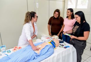 Rio Claro recebe equipamento para curso de cuidador de idoso