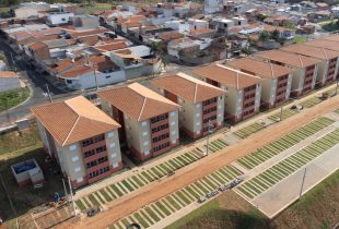 Prefeitura e famílias definem detalhes sobre novo residencial popular de RC