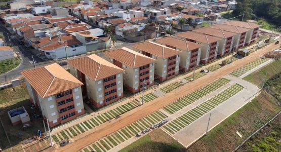 Prefeitura e famílias definem detalhes sobre novo residencial popular de RC