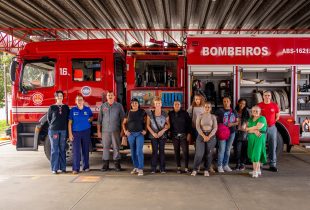 Alunas do curso de cuidador de idosos visitam o Corpo de Bombeiros