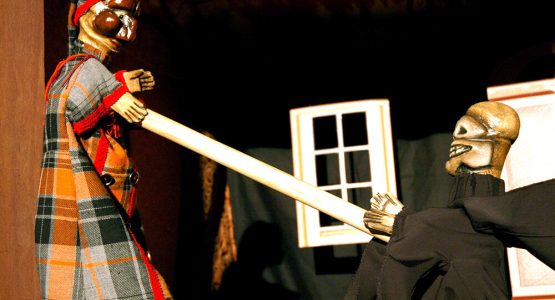 Cena ao Vento tem espetáculo e oficina de teatro de bonecos nesta sexta-feira