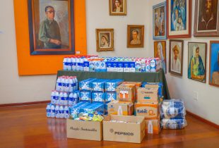 Cessão de espaços culturais rende 4 mil litros de leite e 2 toneladas de alimentos