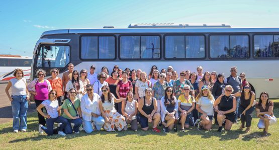 Mais idosos de Rio Claro vão a Holambra visitar a Expoflora